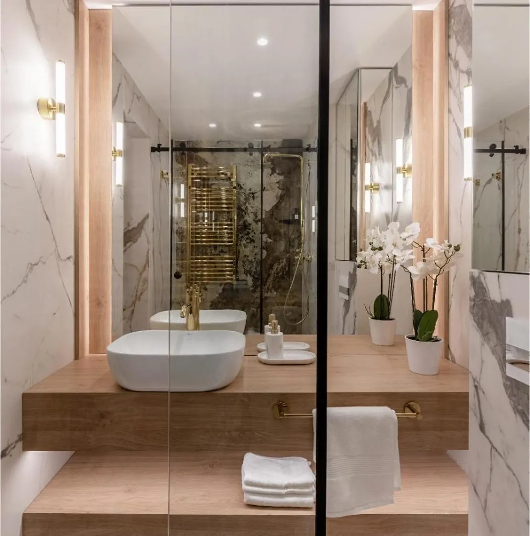 Designer'S Delight: Modern 1Br Near City Center Bucharest Apartment