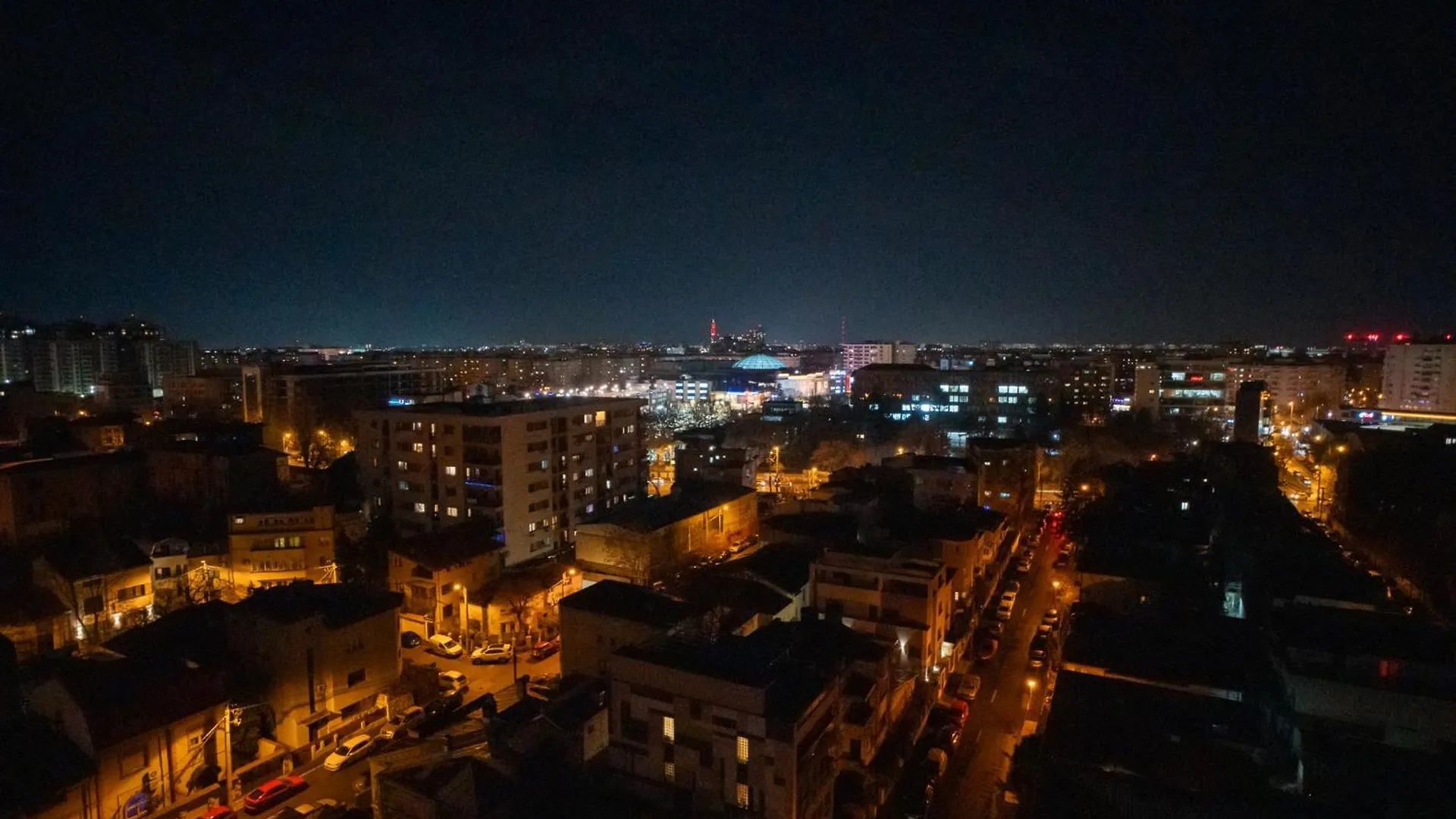 Apartment Designer'S Delight: Modern 1Br Near City Center Bucharest